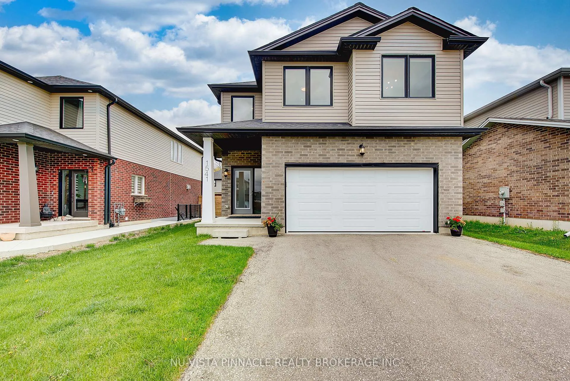 Photo 7 of 1541 Applerock Avenue, London, North S — HOMEH