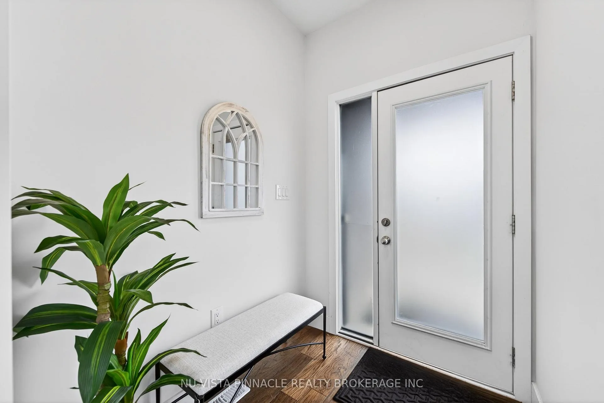 Photo 9 of 1541 Applerock Avenue, London, North S — HOMEH