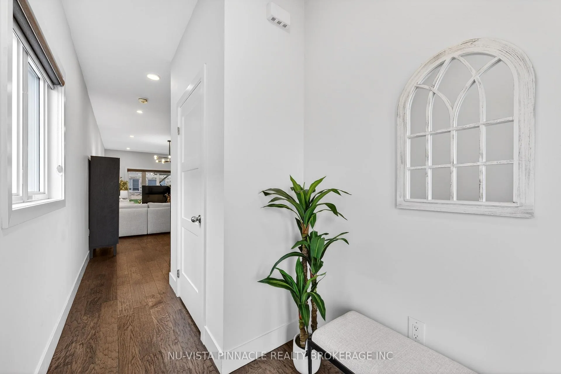 Photo 10 of 1541 Applerock Avenue, London, North S — HOMEH