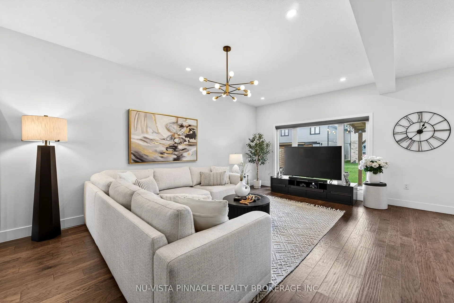 Photo 13 of 1541 Applerock Avenue, London, North S — HOMEH