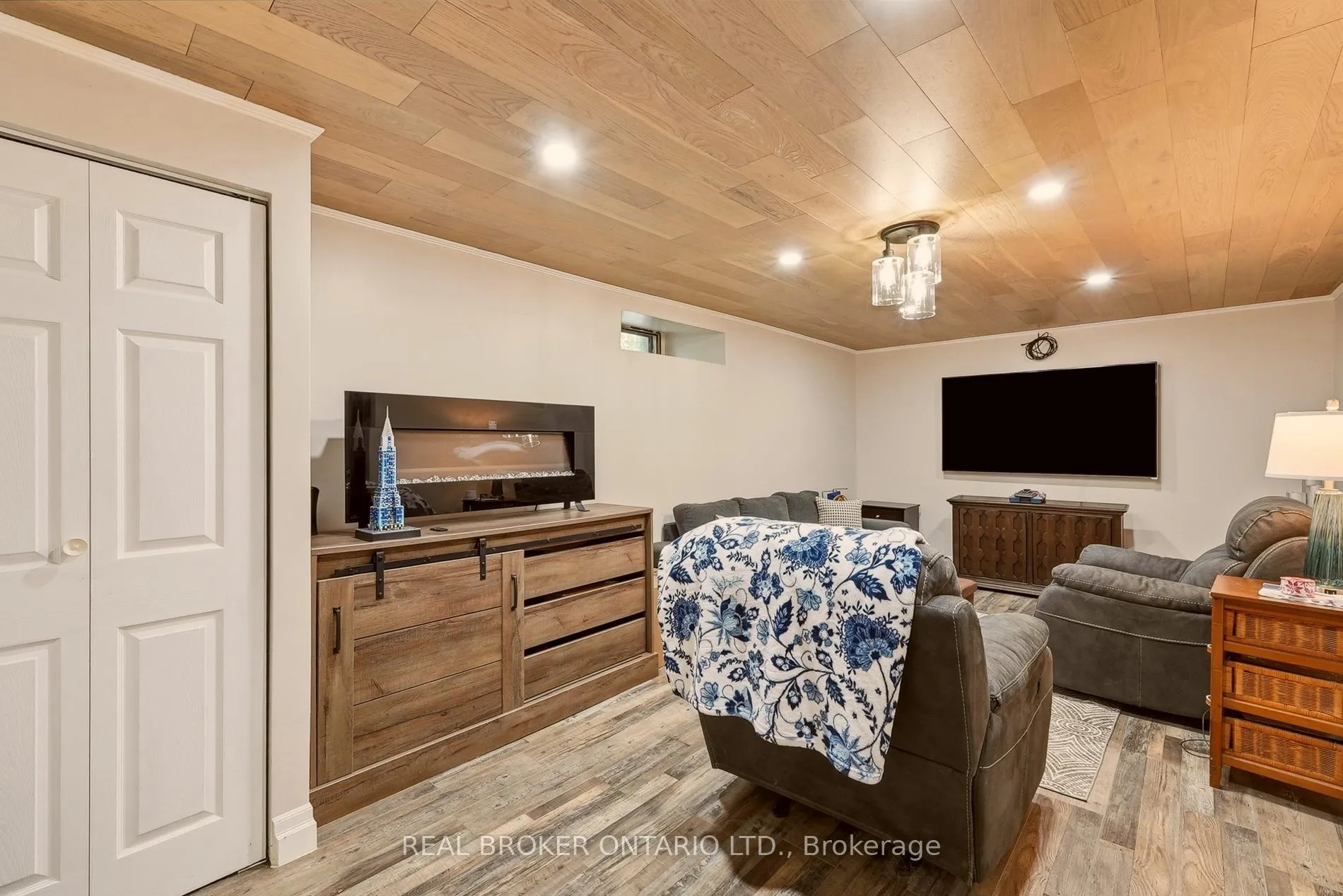 Photo 20 of 4007 61 Line, Perth East, Mornington — HOMEH