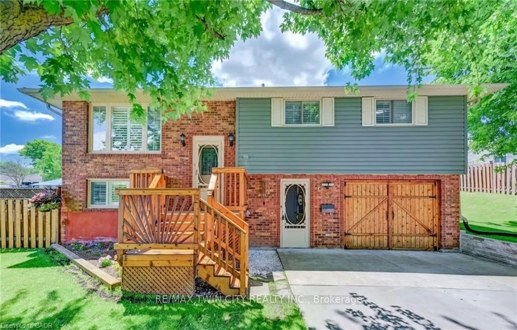 Photo 1 of 3 Parkland Crescent, Kitchener, Forest Heights — HOMEH