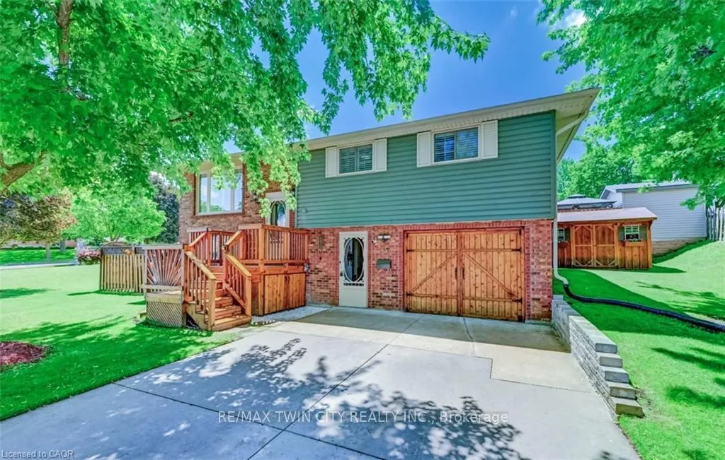 Photo 2 of 3 Parkland Crescent, Kitchener, Forest Heights — HOMEH