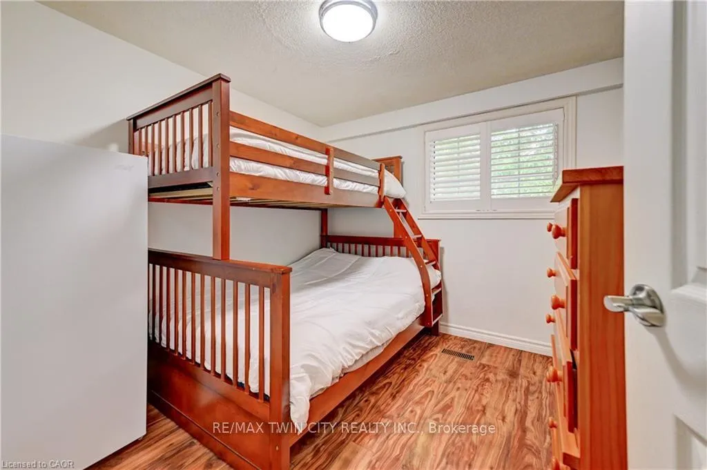 Photo 17 of 3 Parkland Crescent, Kitchener, Forest Heights — HOMEH