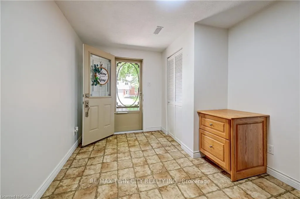 Photo 21 of 3 Parkland Crescent, Kitchener, Forest Heights — HOMEH