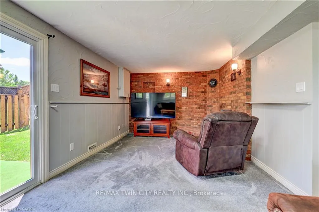 Photo 26 of 3 Parkland Crescent, Kitchener, Forest Heights — HOMEH