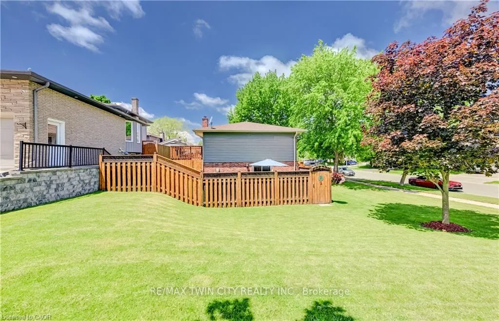 Photo 33 of 3 Parkland Crescent, Kitchener, Forest Heights — HOMEH