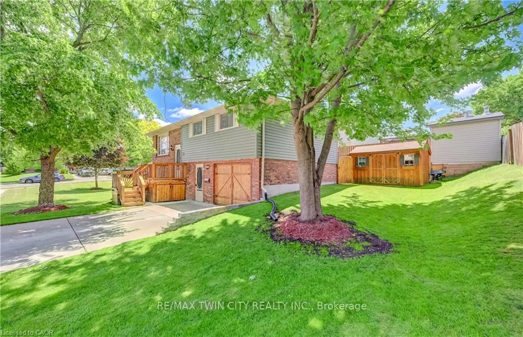 Photo 36 of 3 Parkland Crescent, Kitchener, Forest Heights — HOMEH