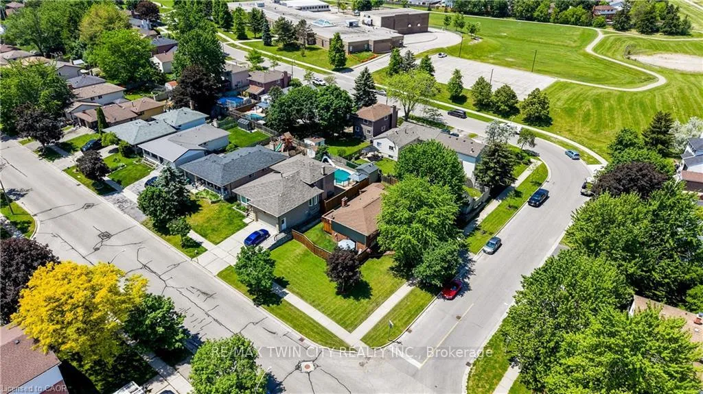 Photo 38 of 3 Parkland Crescent, Kitchener, Forest Heights — HOMEH