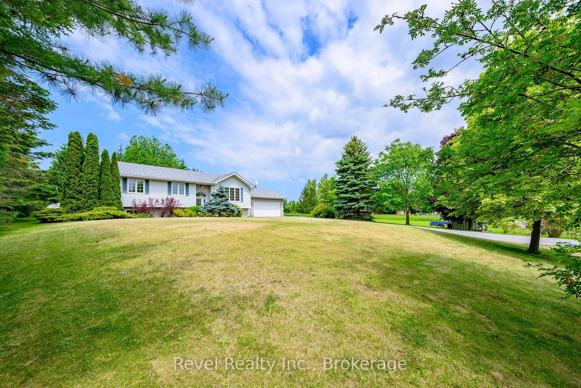 Photo 5 of 137 O'Reilly Lane, Kawartha Lakes, Little Britain — HOMEH