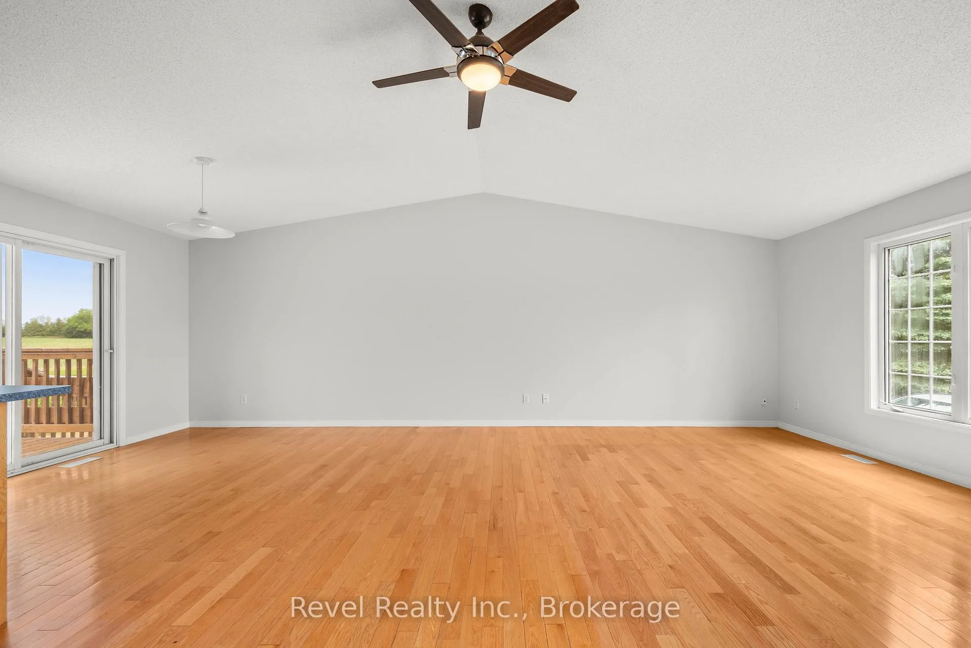 Photo 13 of 137 O'Reilly Lane, Kawartha Lakes, Little Britain — HOMEH