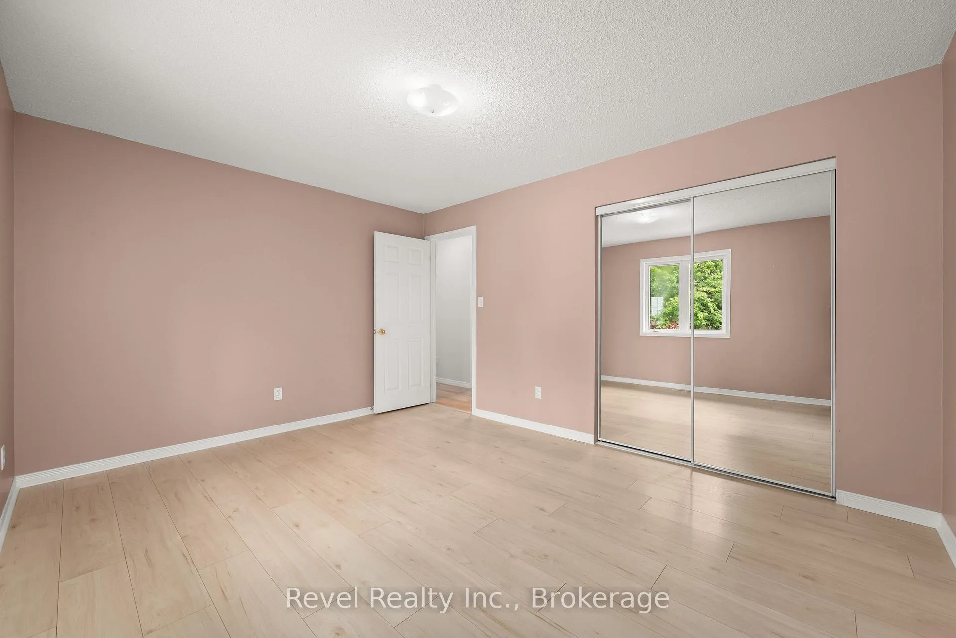 Photo 24 of 137 O'Reilly Lane, Kawartha Lakes, Little Britain — HOMEH