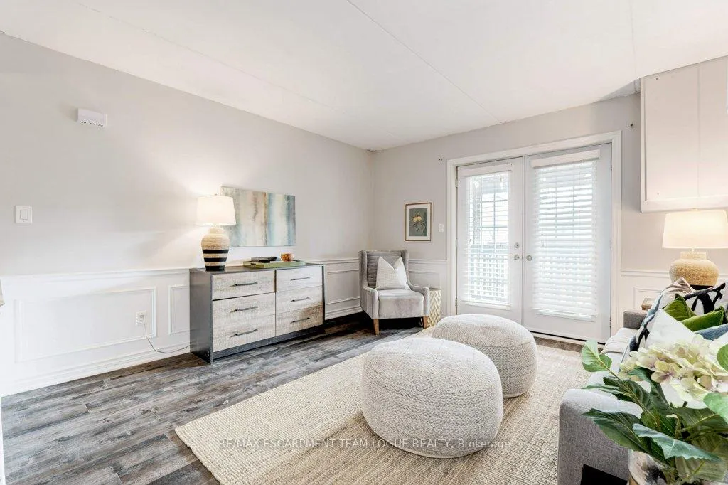 Photo 7 of Unit 206, 2040 Cleaver Avenue, Burlington, Headon — HOMEH