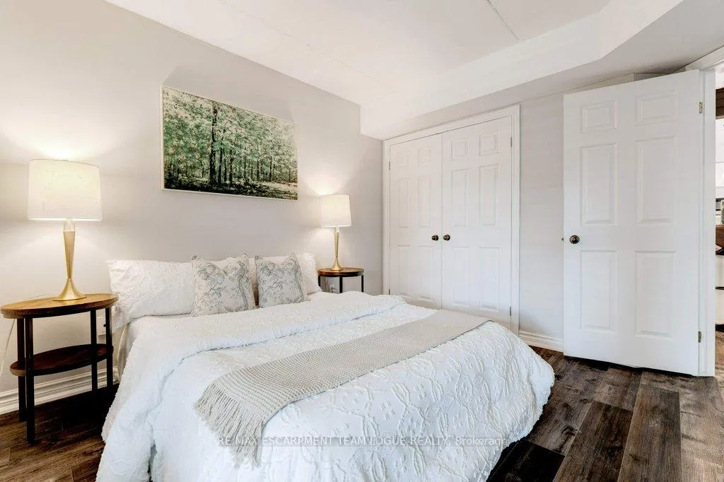 Photo 19 of Unit 206, 2040 Cleaver Avenue, Burlington, Headon — HOMEH