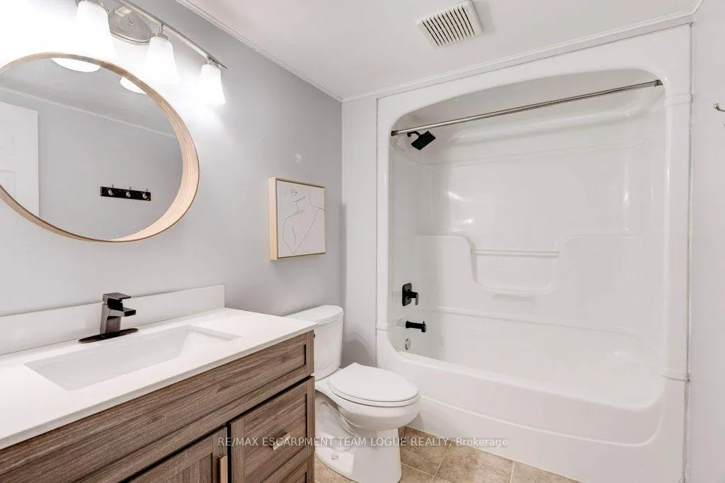 Photo 22 of Unit 206, 2040 Cleaver Avenue, Burlington, Headon — HOMEH