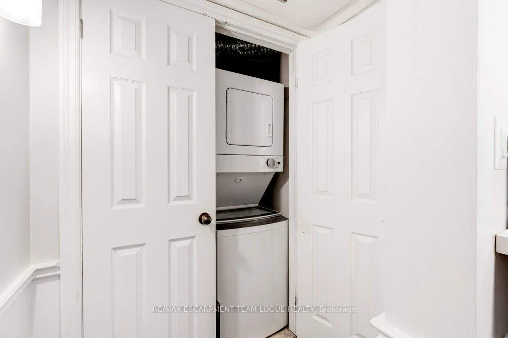 Photo 23 of Unit 206, 2040 Cleaver Avenue, Burlington, Headon — HOMEH