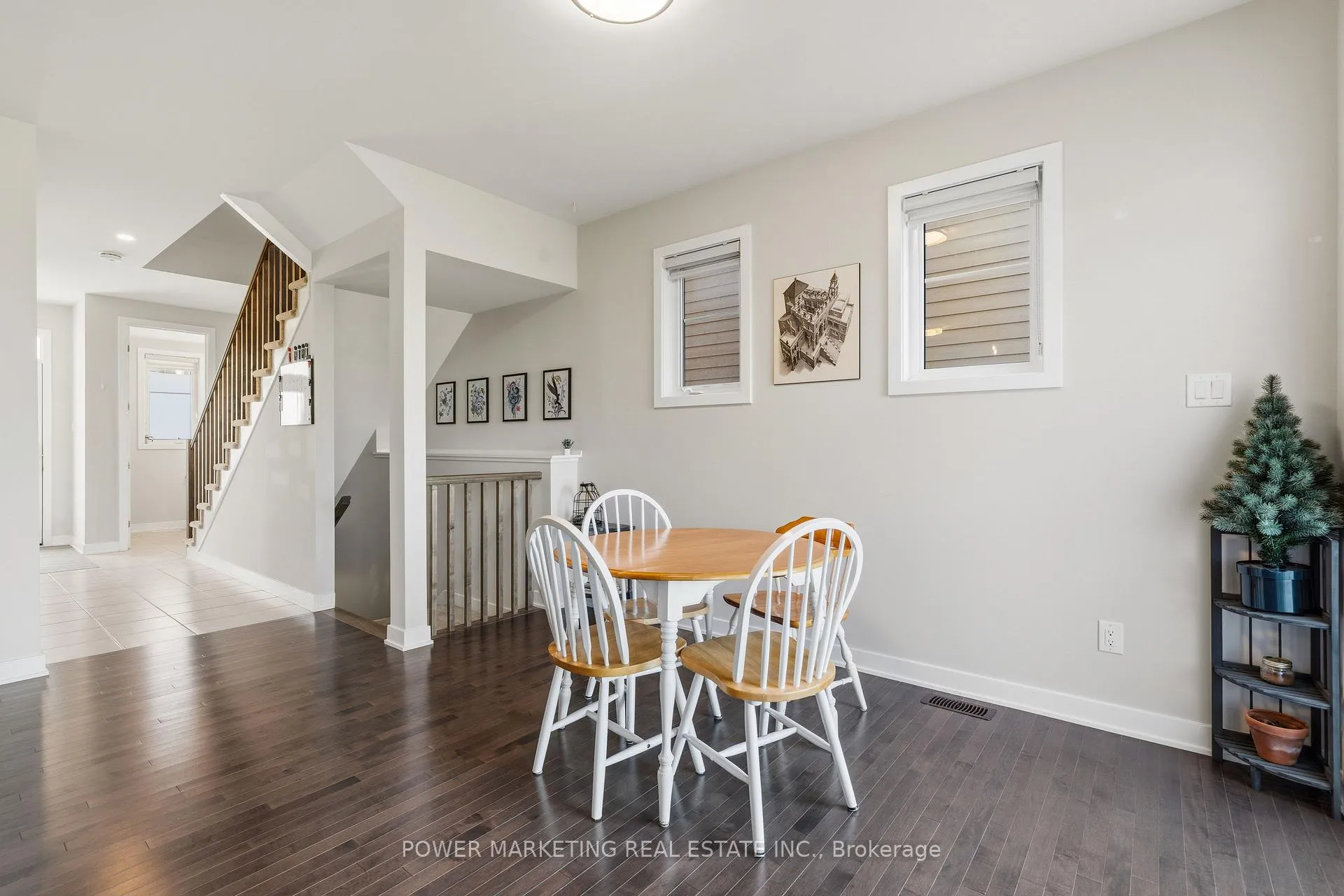 Photo 9 of 129 Hackamore Crescent, Ottawa, Goulbourn Twp From Franktown Rd/South To Rideau — HOMEH