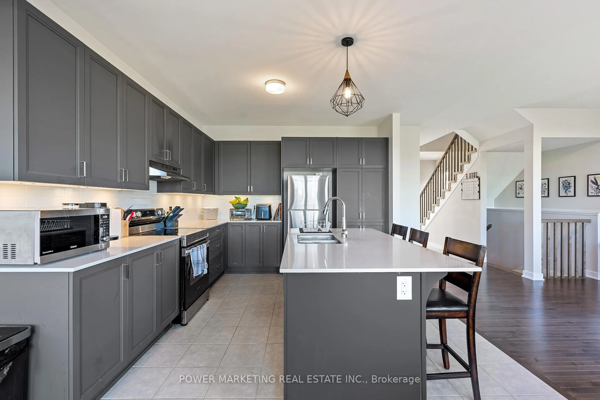 Photo 15 of 129 Hackamore Crescent, Ottawa, Goulbourn Twp From Franktown Rd/South To Rideau — HOMEH