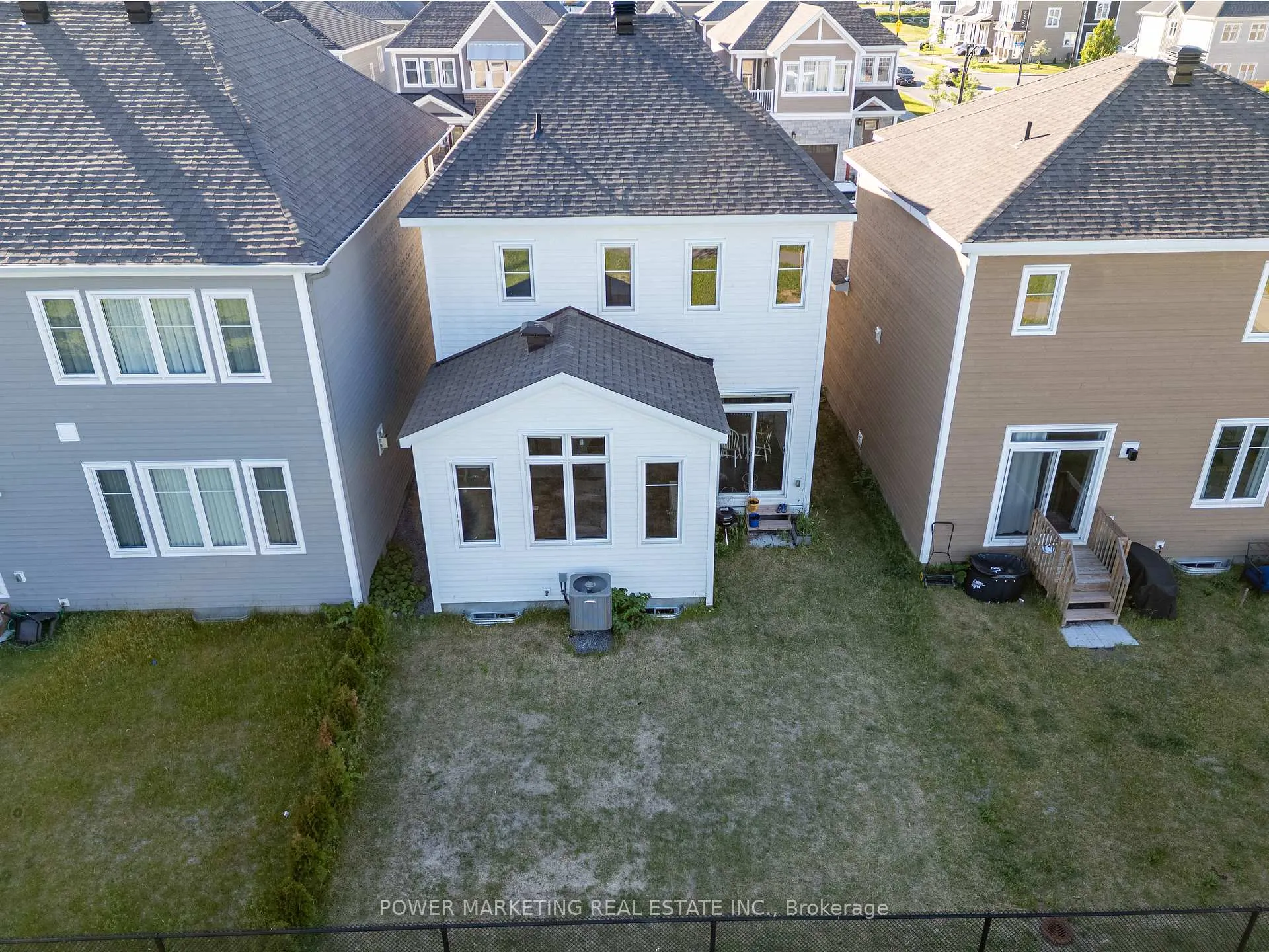 Photo 31 of 129 Hackamore Crescent, Ottawa, Goulbourn Twp From Franktown Rd/South To Rideau — HOMEH