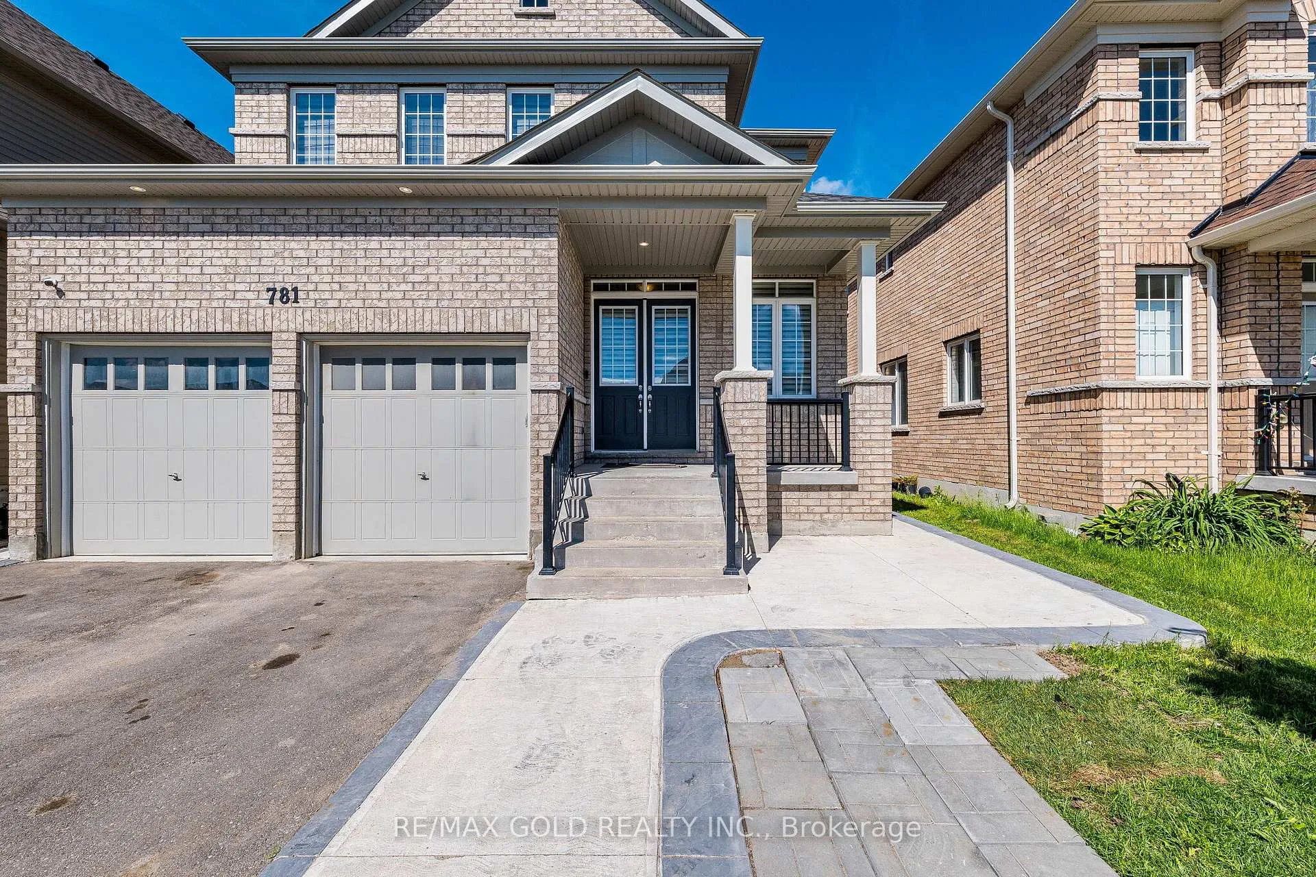 Photo of 781 Gilmour Crescent