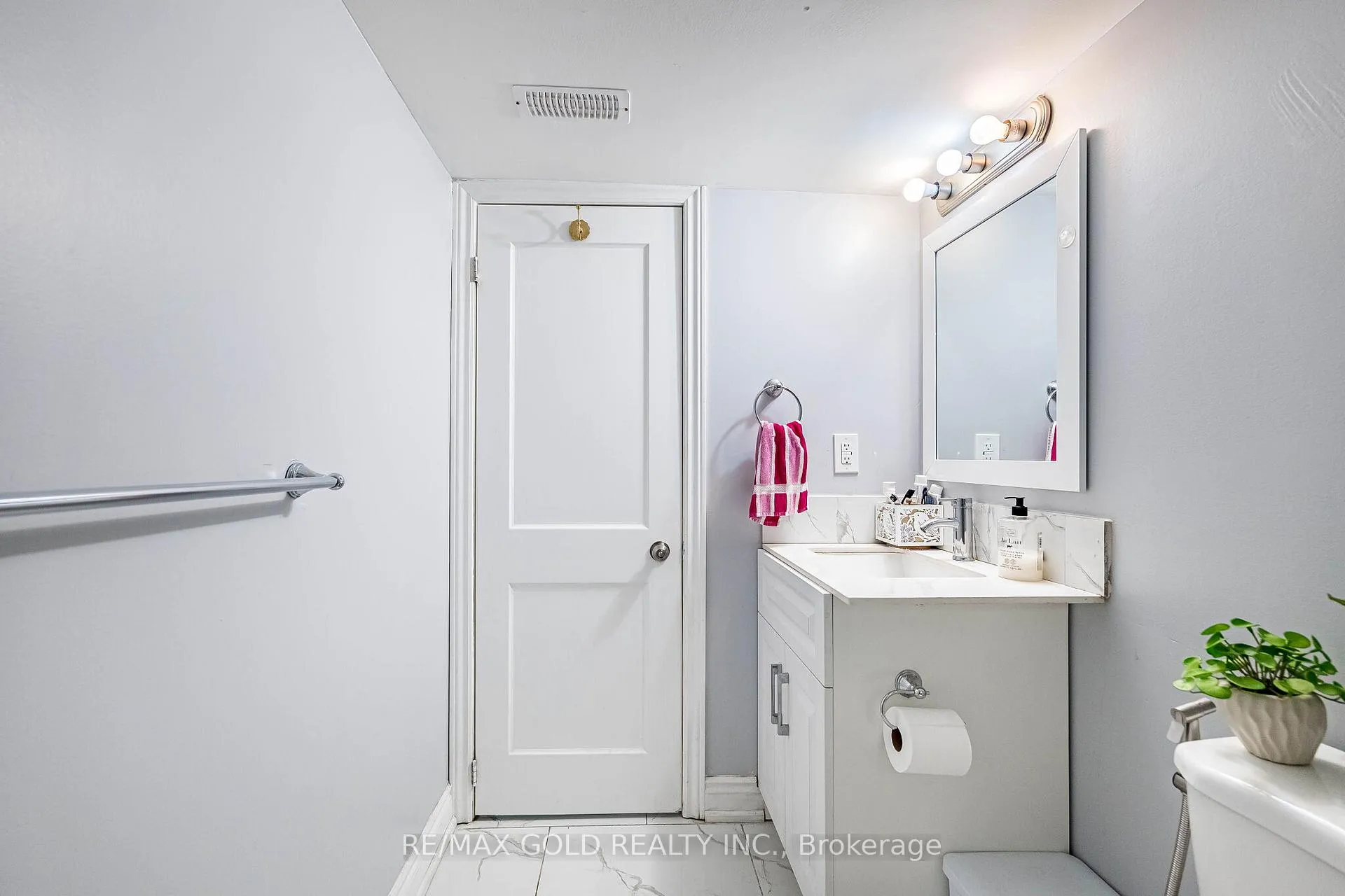 Photo 49 of 781 Gilmour Crescent, Shelburne — HOMEH
