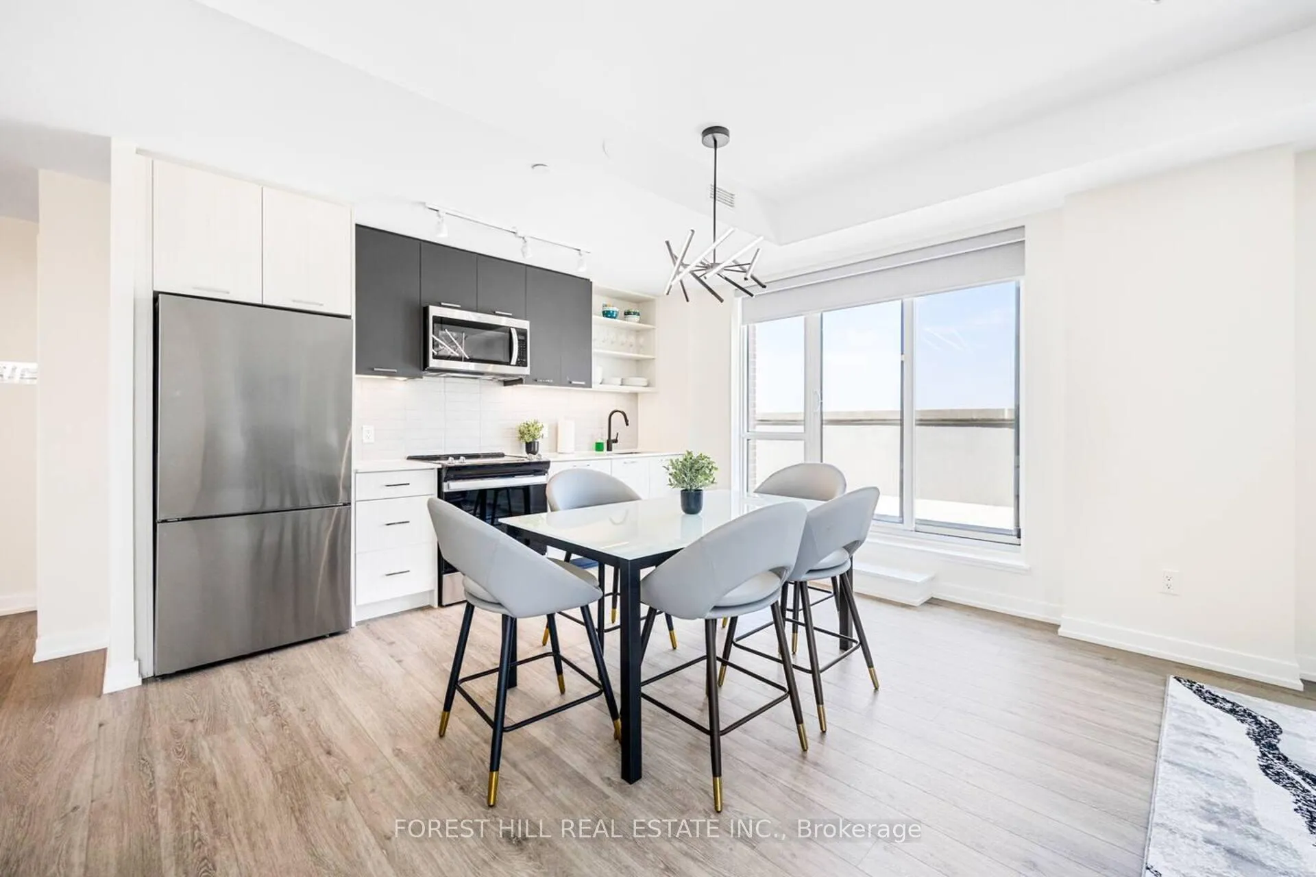Photo 4 of Unit 913, 2300 St Clair Ave W, Toronto, Junction Area — HOMEH