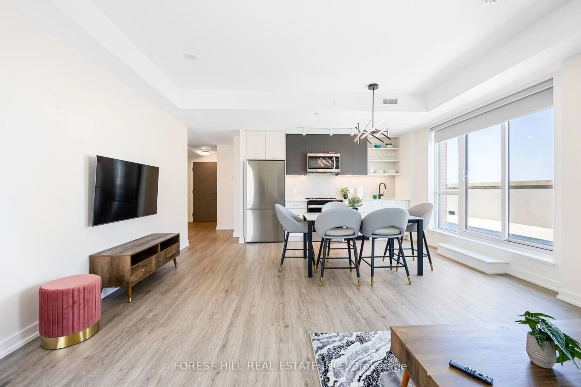 Photo 5 of Unit 913, 2300 St Clair Ave W, Toronto, Junction Area — HOMEH