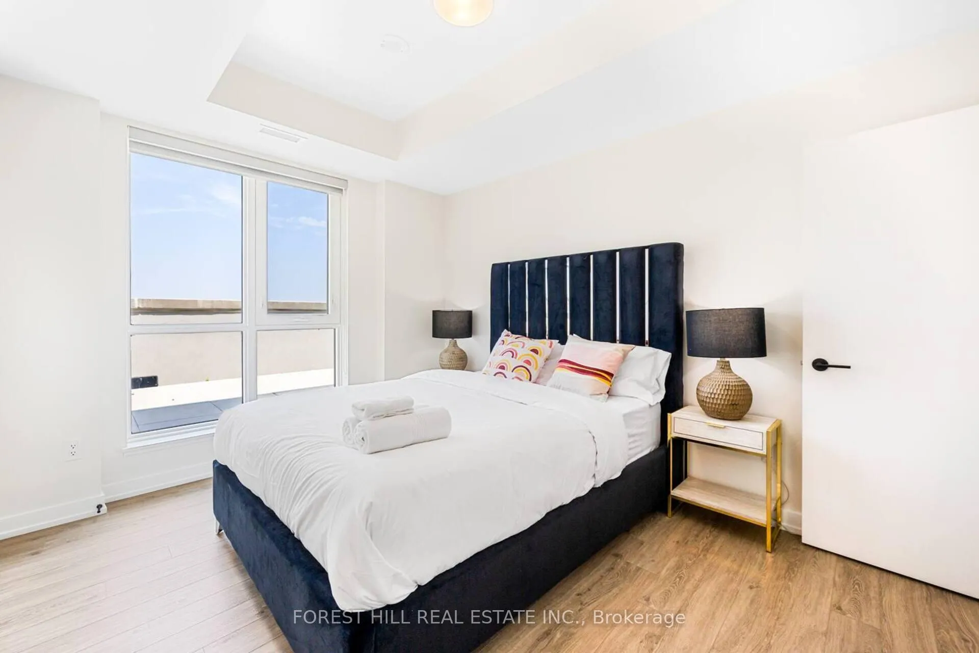 Photo 15 of Unit 913, 2300 St Clair Ave W, Toronto, Junction Area — HOMEH