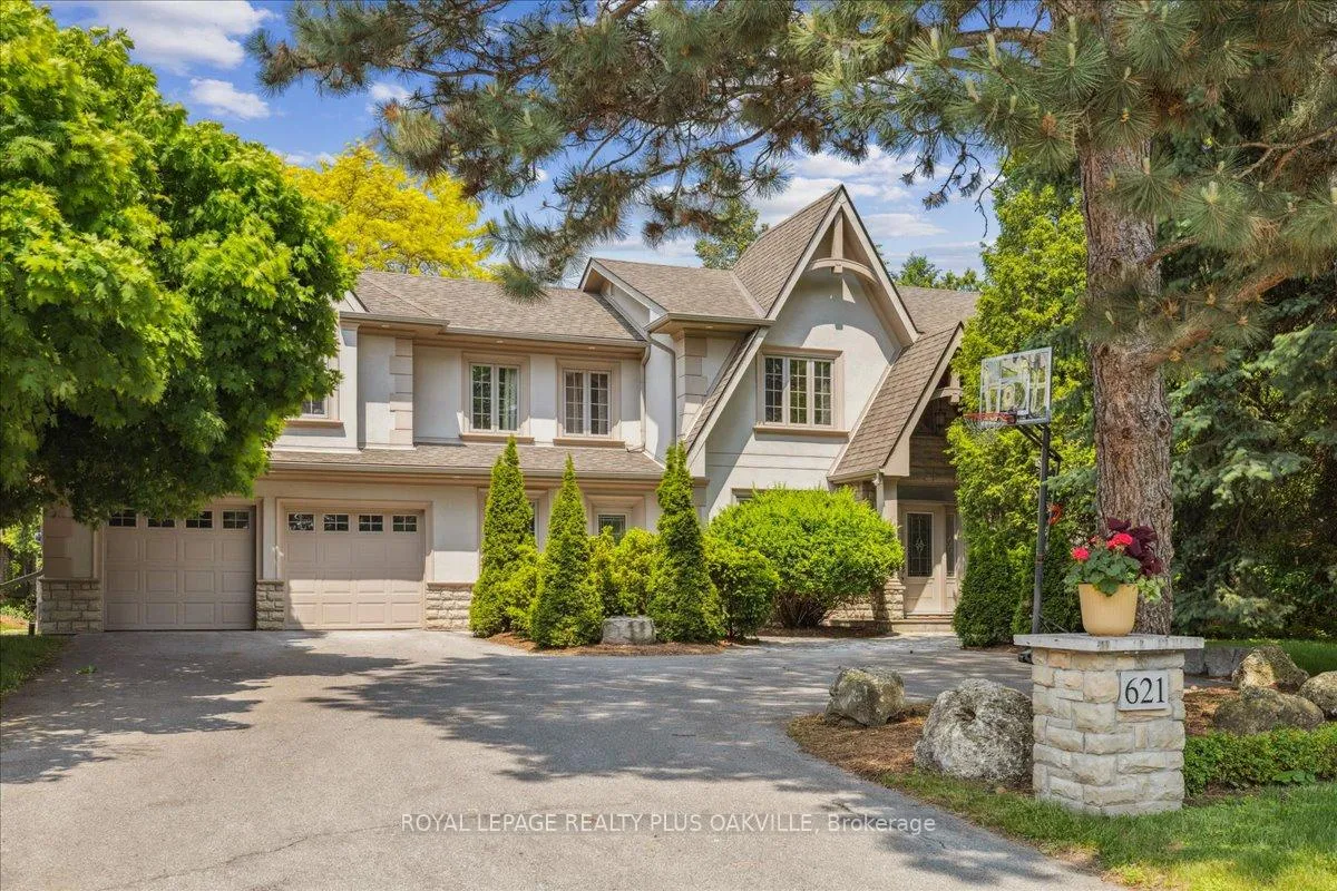 Photo 3 of 621 North Shore Boulevard E, Burlington, LaSalle — HOMEH