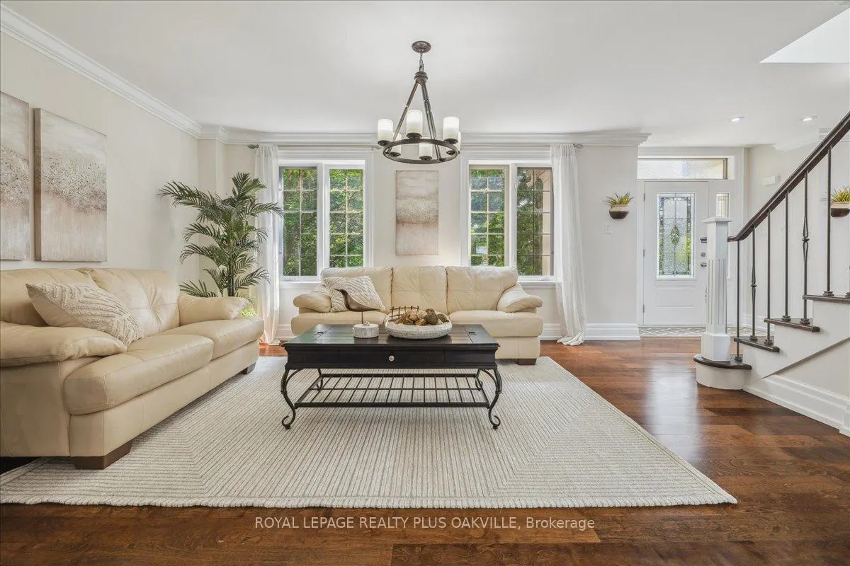 Photo 8 of 621 North Shore Boulevard E, Burlington, LaSalle — HOMEH