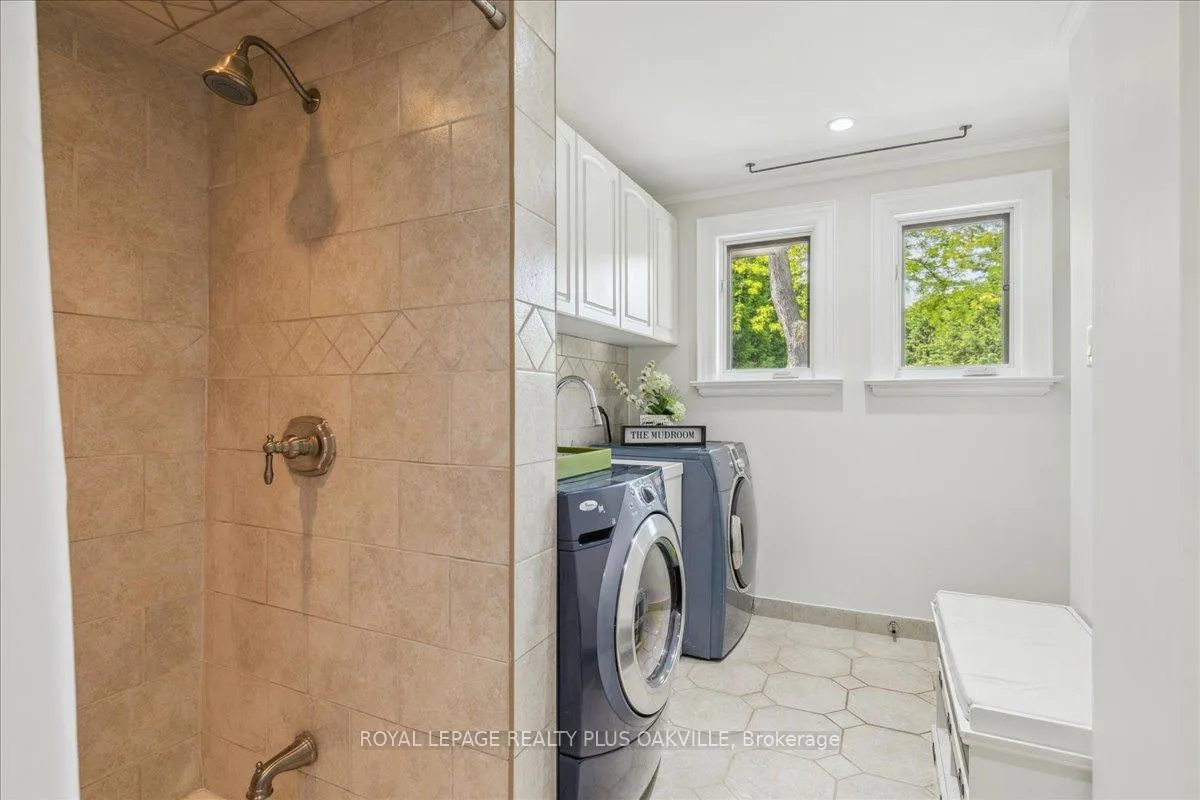 Photo 24 of 621 North Shore Boulevard E, Burlington, LaSalle — HOMEH