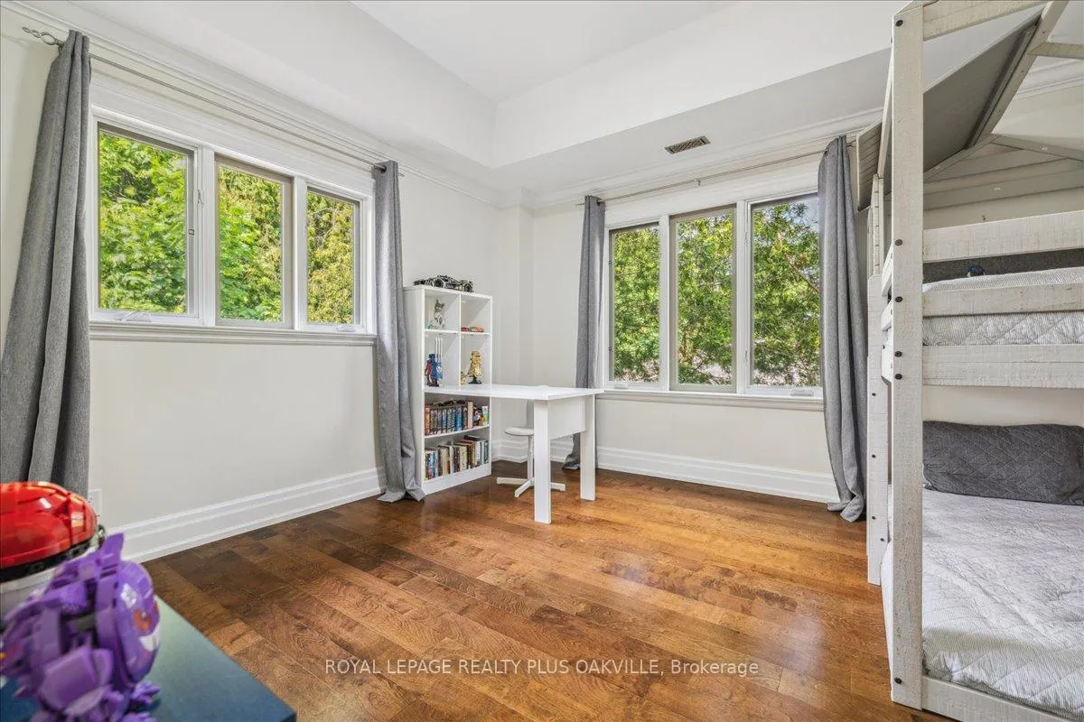 Photo 36 of 621 North Shore Boulevard E, Burlington, LaSalle — HOMEH