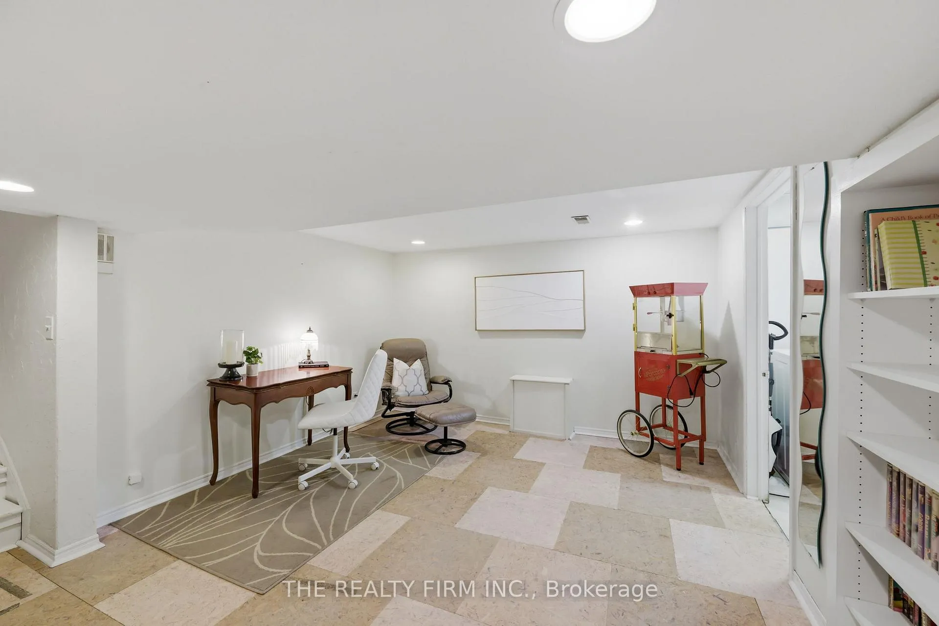Photo 37 of 79 Mendip Crescent, London, South Y — HOMEH