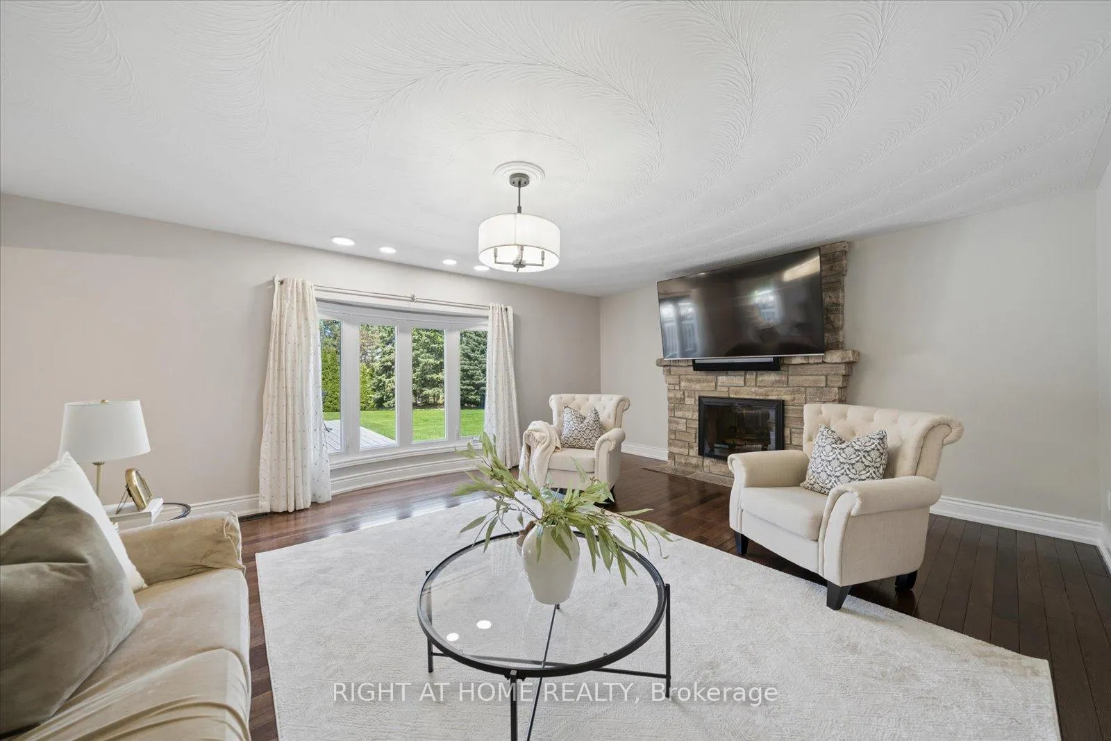Photo 14 of 137 Treegrove Circle, Aurora, Hills of St Andrew — HOMEH