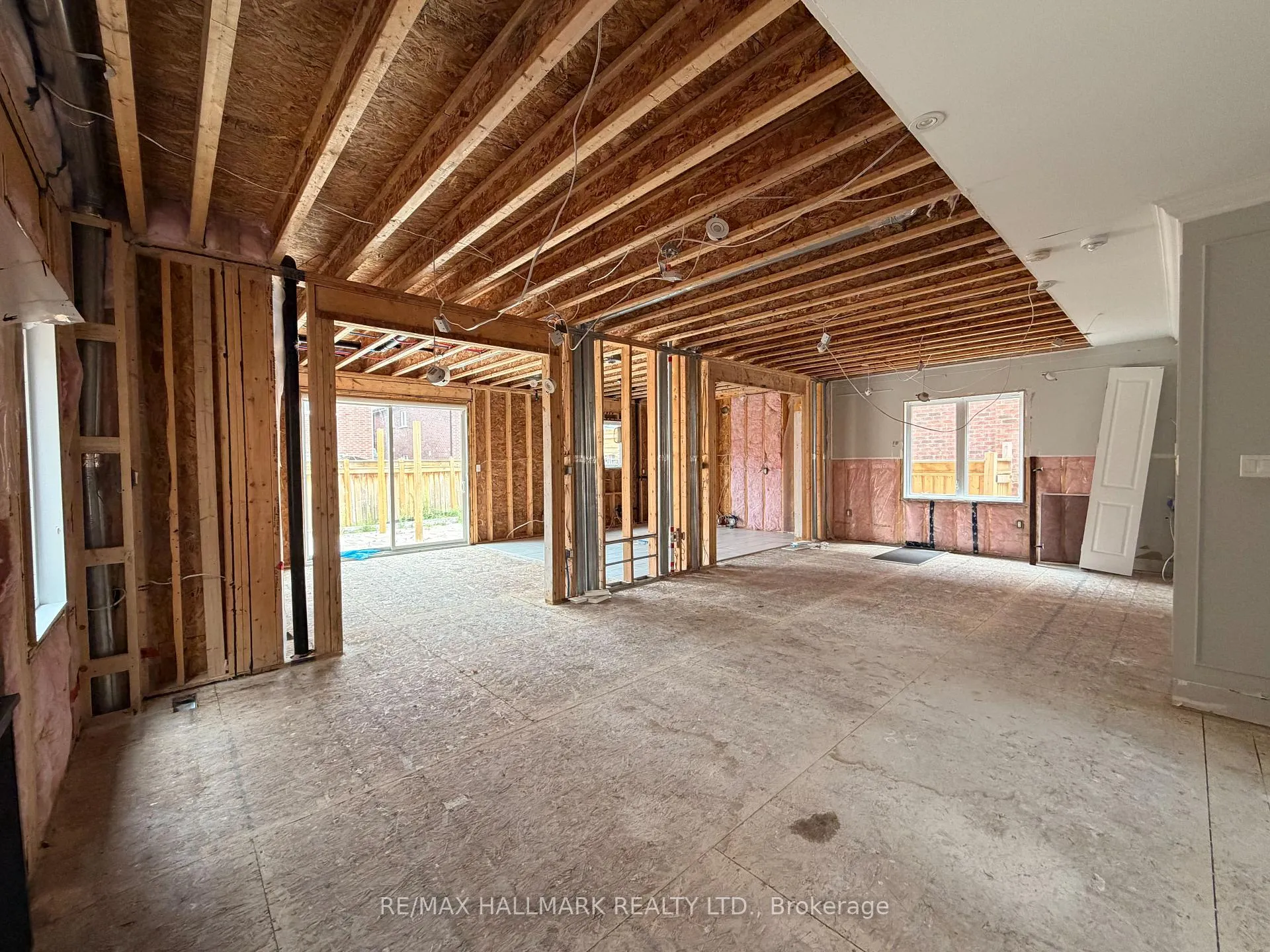 Photo 3 of 86 Holt Drive, New Tecumseth, Alliston — HOMEH