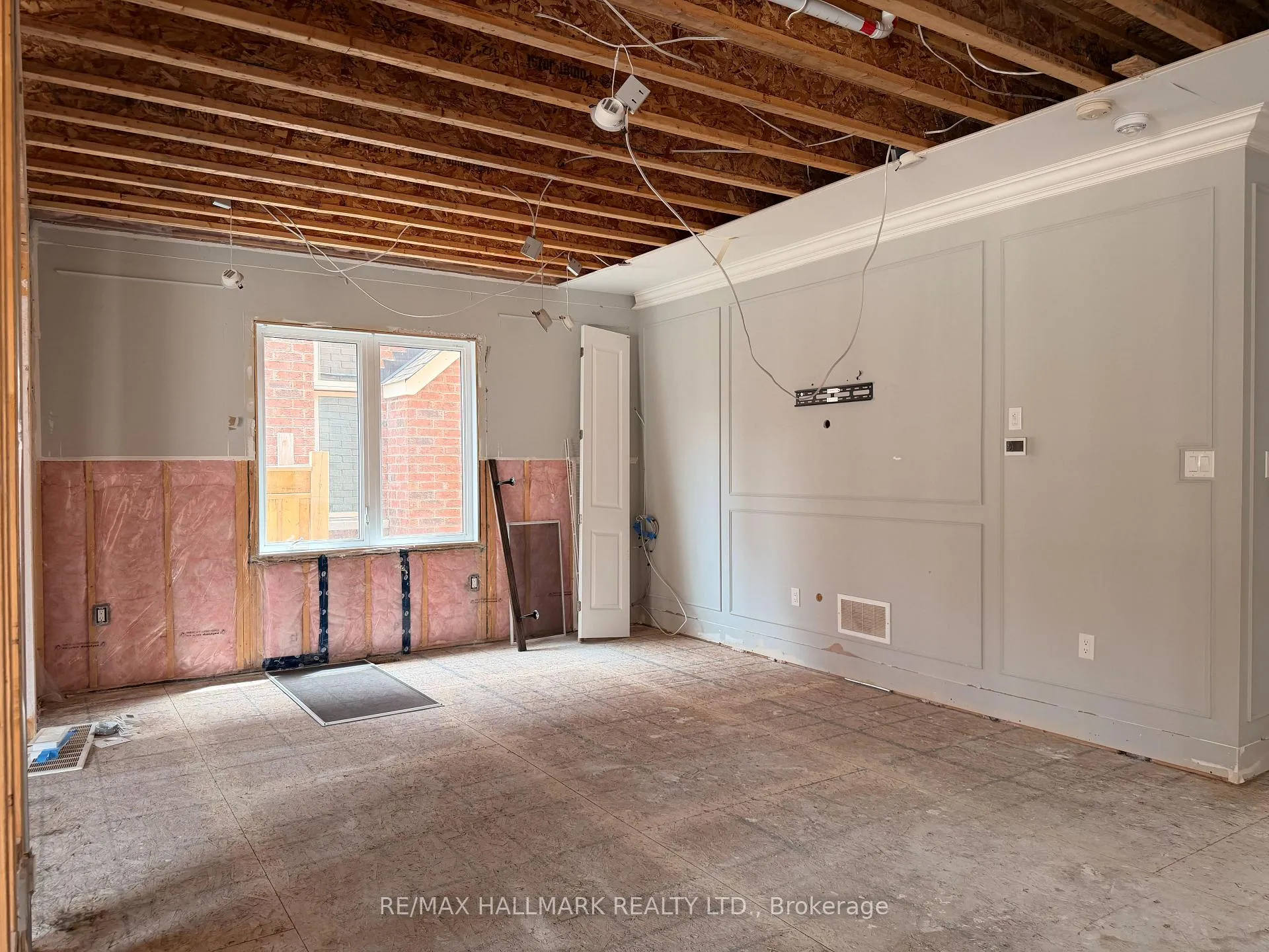 Photo 4 of 86 Holt Drive, New Tecumseth, Alliston — HOMEH