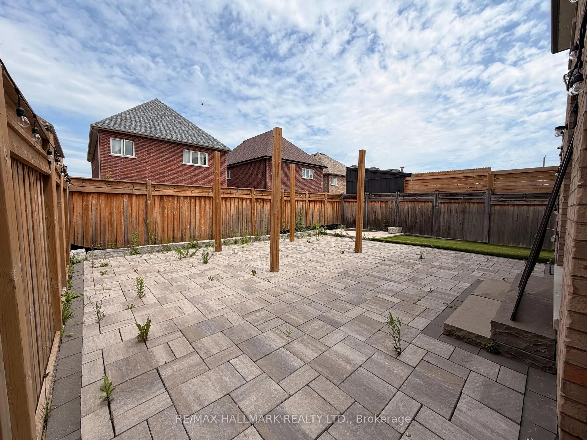 Photo 8 of 86 Holt Drive, New Tecumseth, Alliston — HOMEH