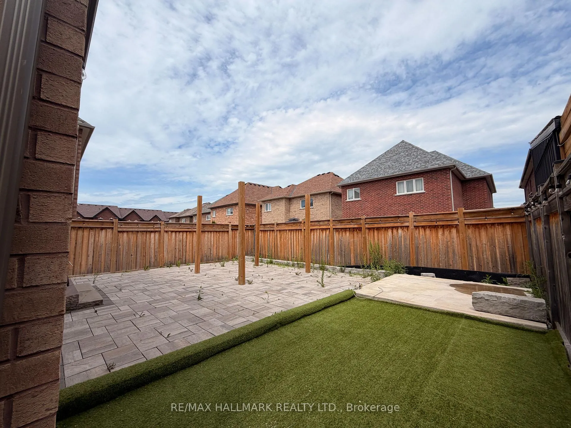 Photo 9 of 86 Holt Drive, New Tecumseth, Alliston — HOMEH