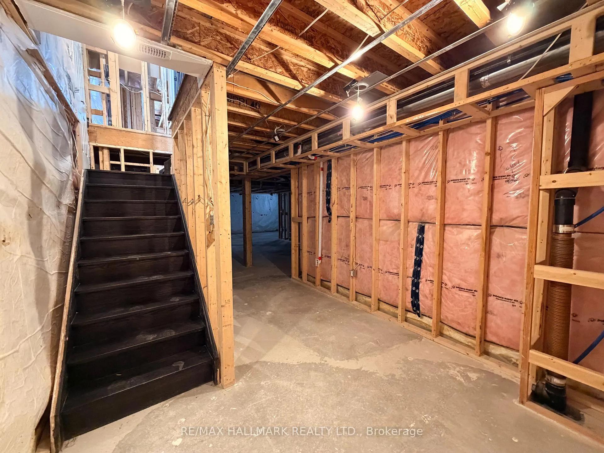 Photo 15 of 86 Holt Drive, New Tecumseth, Alliston — HOMEH
