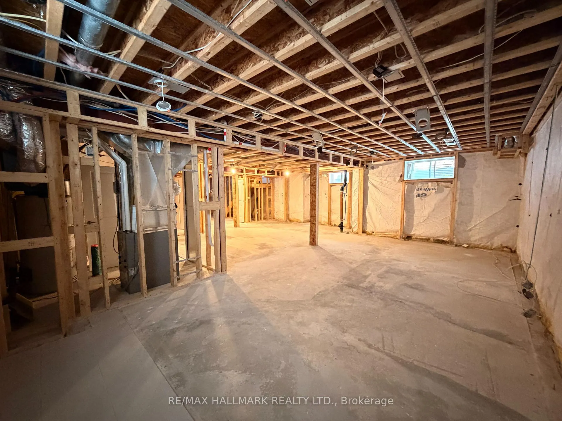 Photo 17 of 86 Holt Drive, New Tecumseth, Alliston — HOMEH