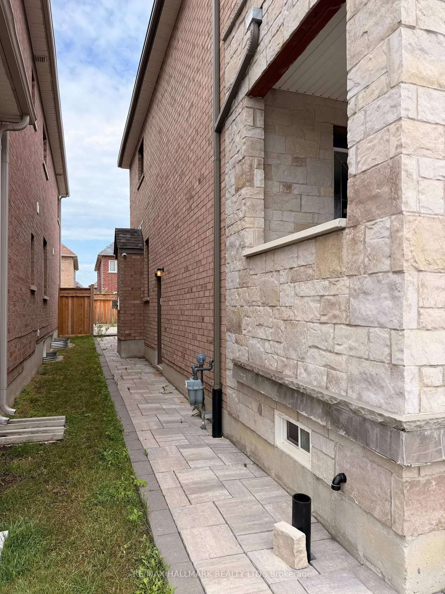 Photo 27 of 86 Holt Drive, New Tecumseth, Alliston — HOMEH