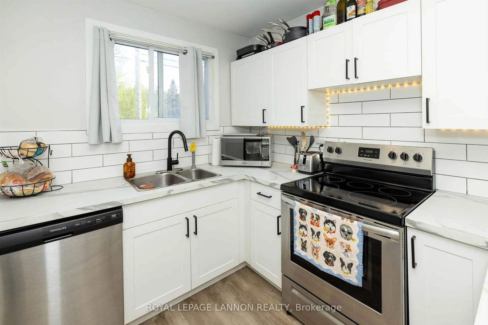 Photo 3 of 853-855 Hudson Avenue, Thunder Bay, Shuniah — HOMEH