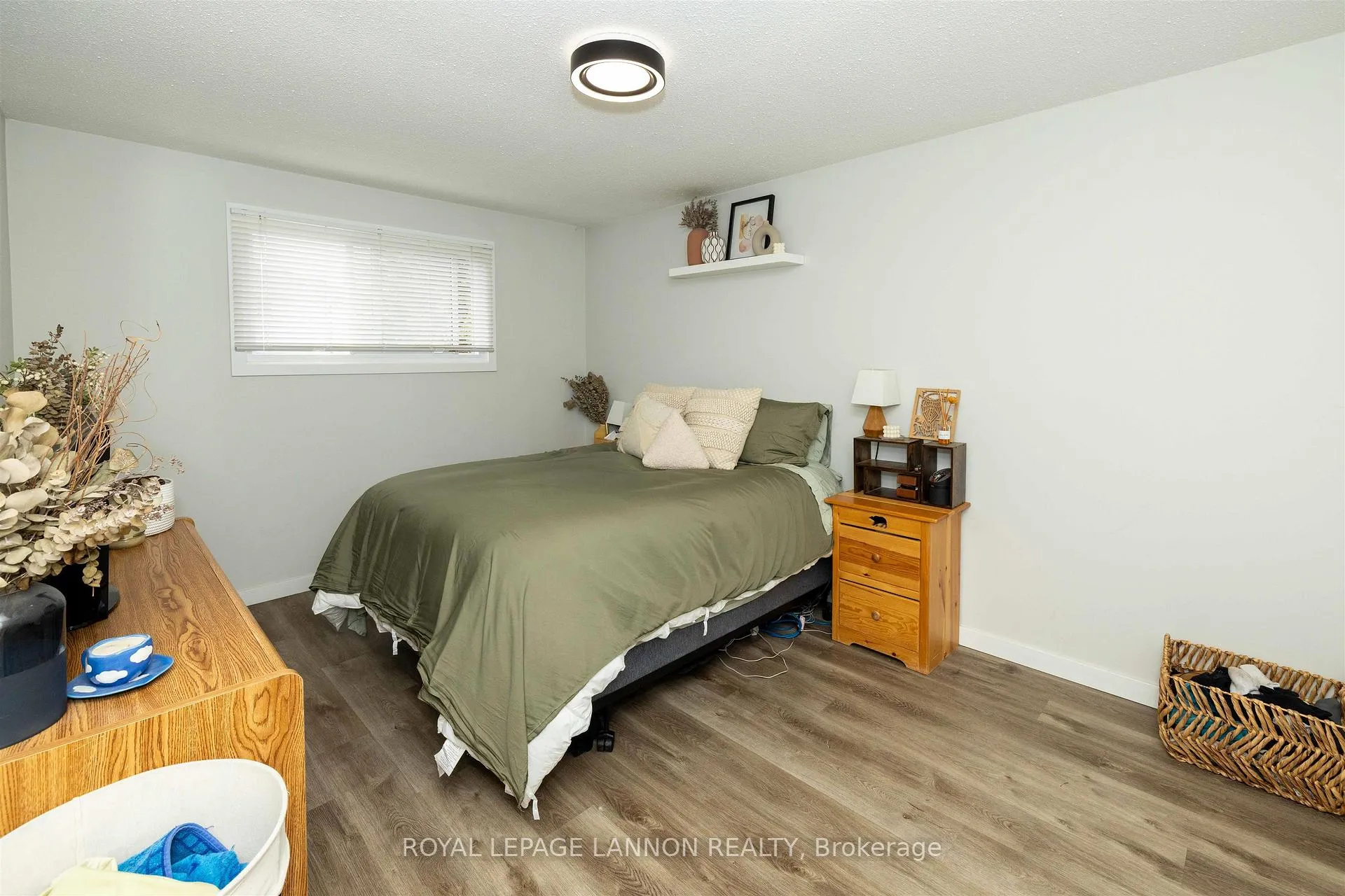 Photo 9 of 853-855 Hudson Avenue, Thunder Bay, Shuniah — HOMEH