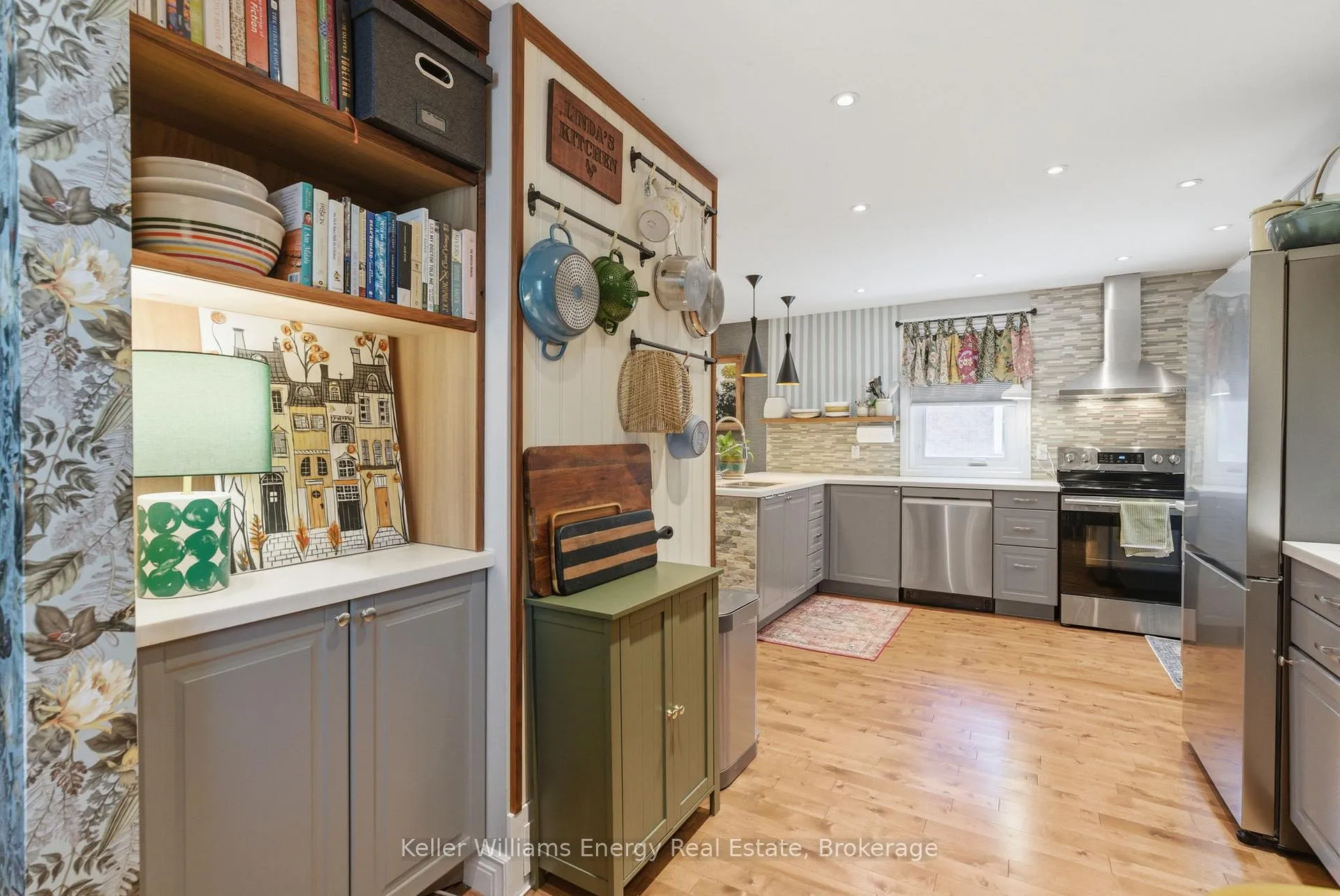 Photo 16 of 306 Courcellette Avenue, Oshawa, Central — HOMEH