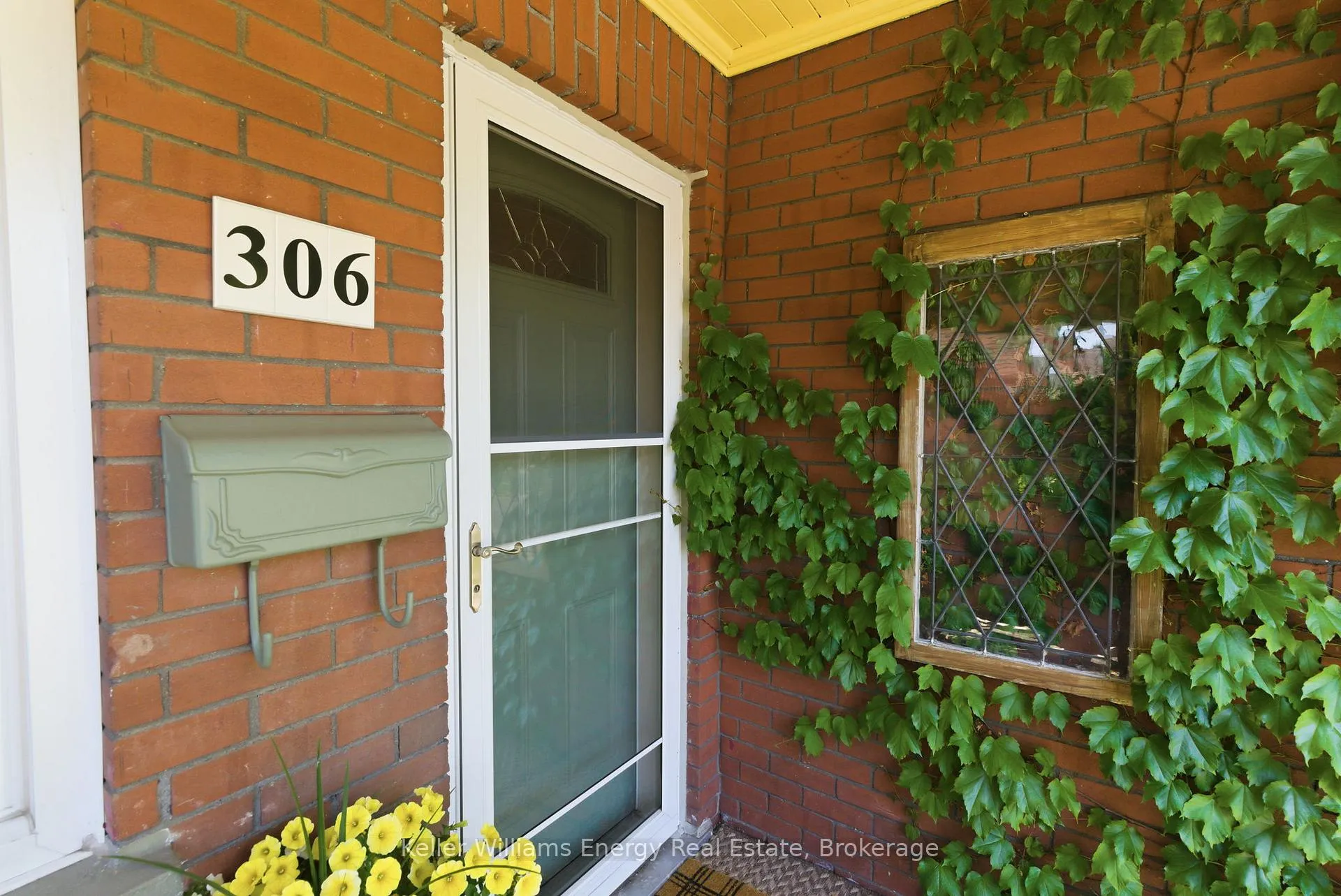 Photo 33 of 306 Courcellette Avenue, Oshawa, Central — HOMEH
