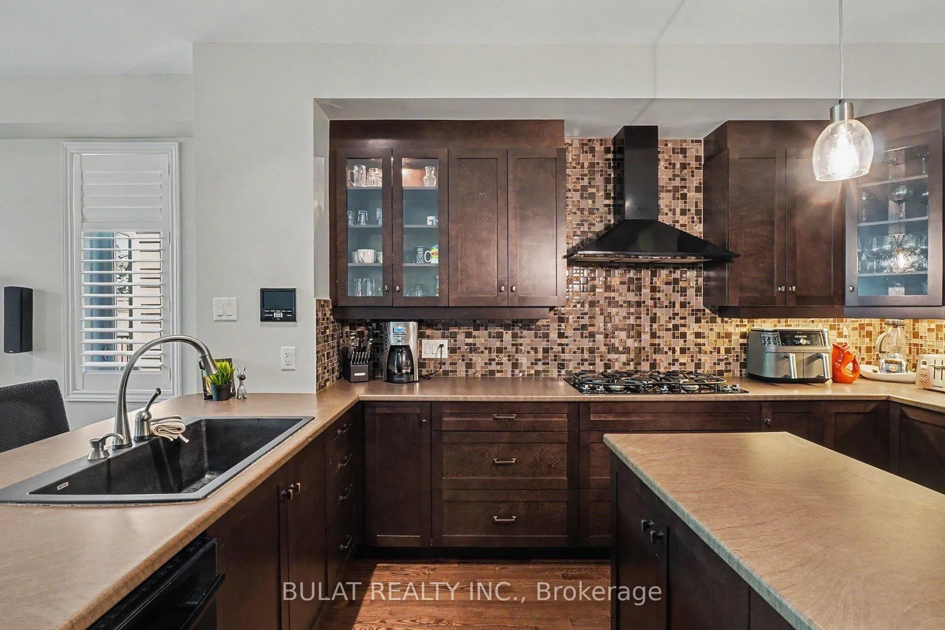 Photo 8 of 20 Mccooeye Lane, Ottawa, Stittsville (Central) — HOMEH