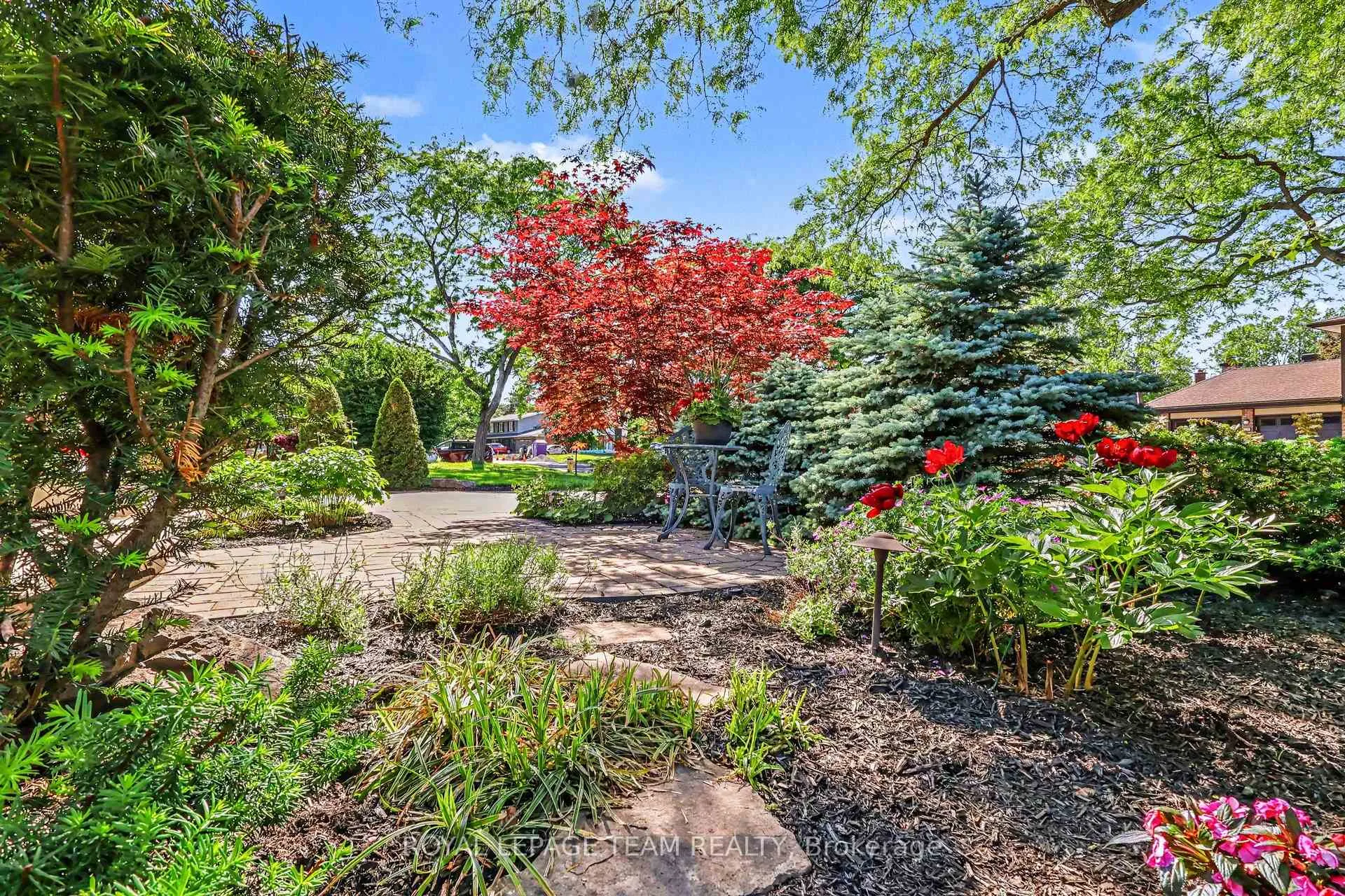 Photo 2 of 70 Condor Drive, Ottawa, Hunt Club/Western Community — HOMEH