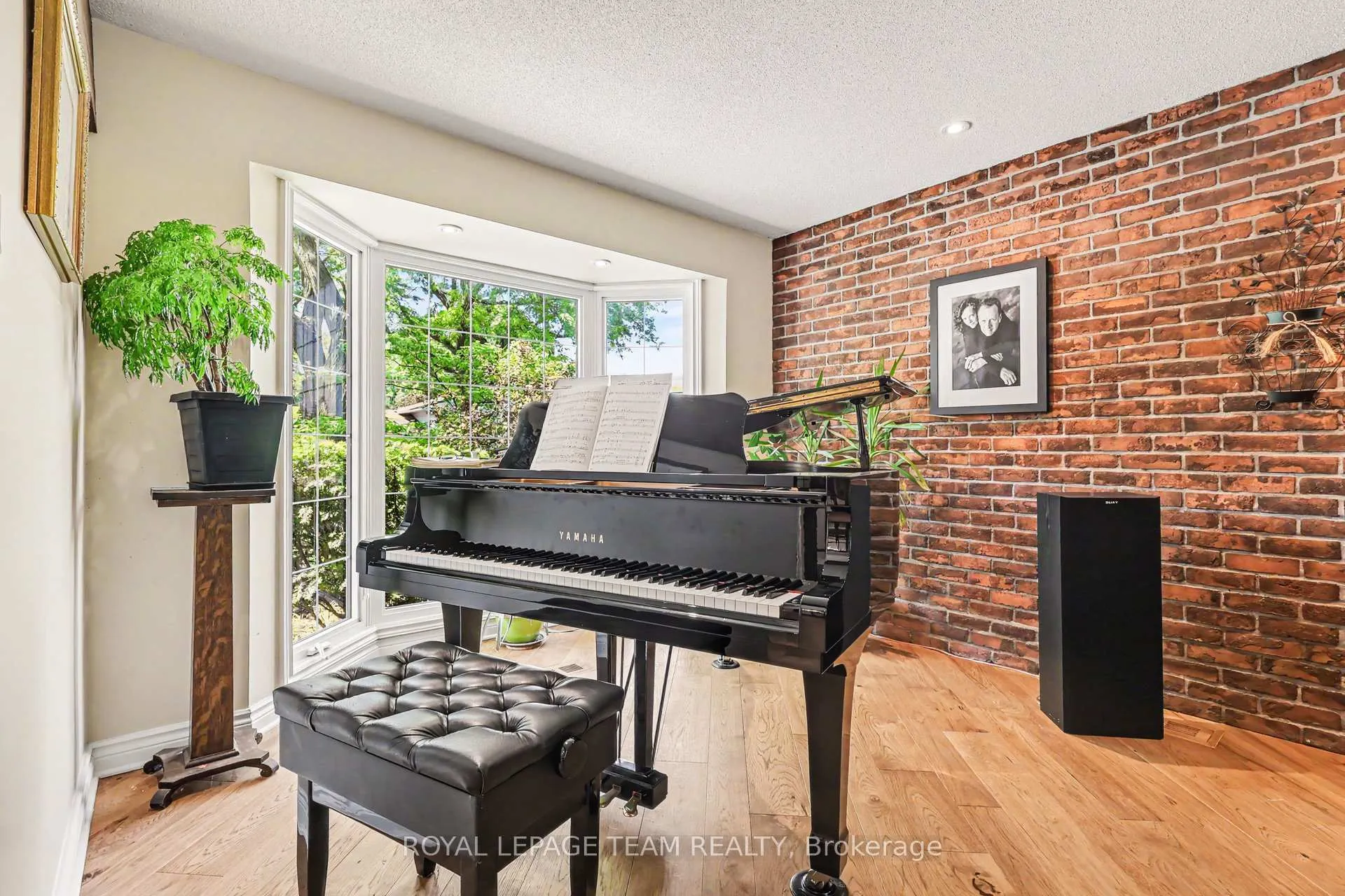 Photo 9 of 70 Condor Drive, Ottawa, Hunt Club/Western Community — HOMEH