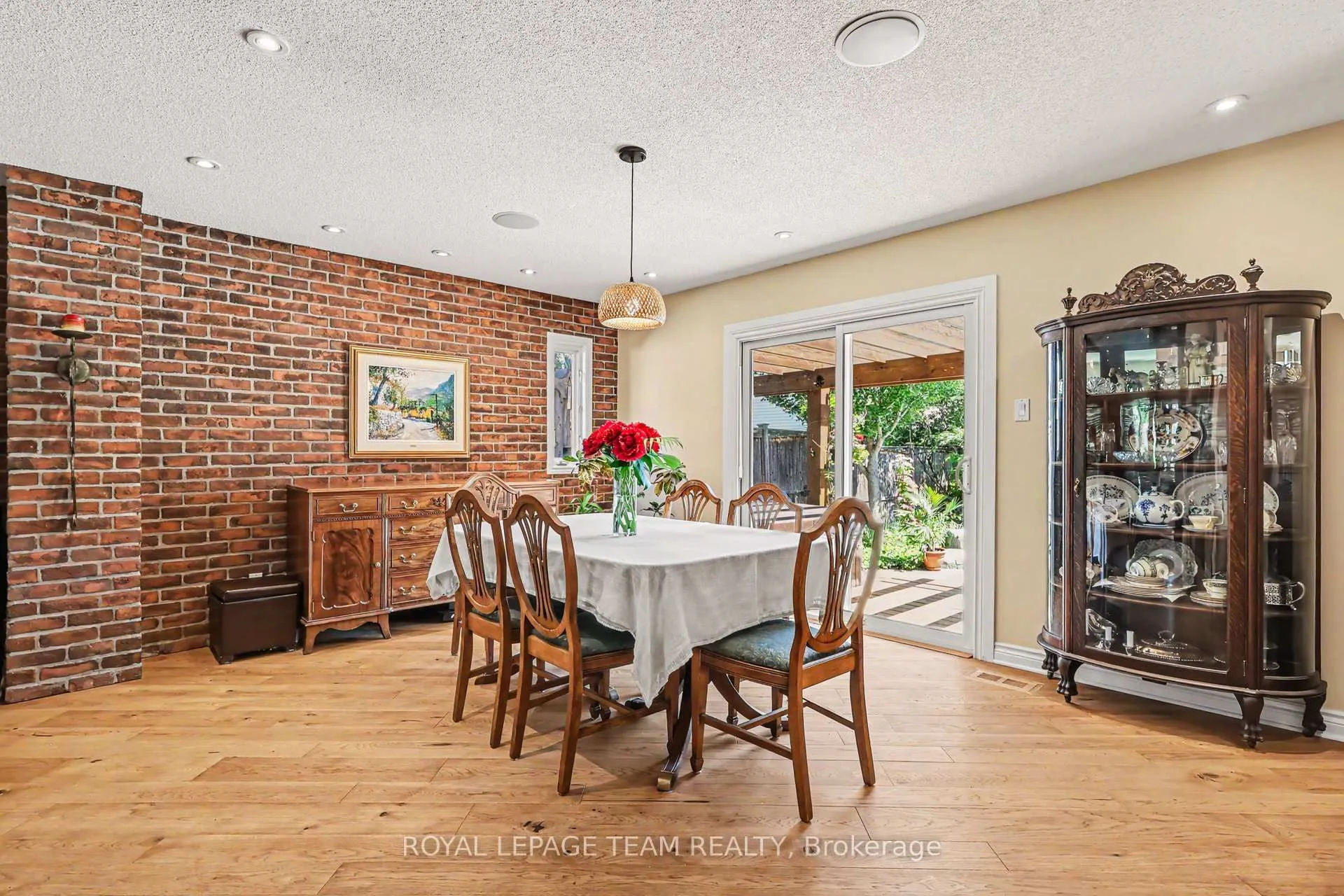 Photo 11 of 70 Condor Drive, Ottawa, Hunt Club/Western Community — HOMEH