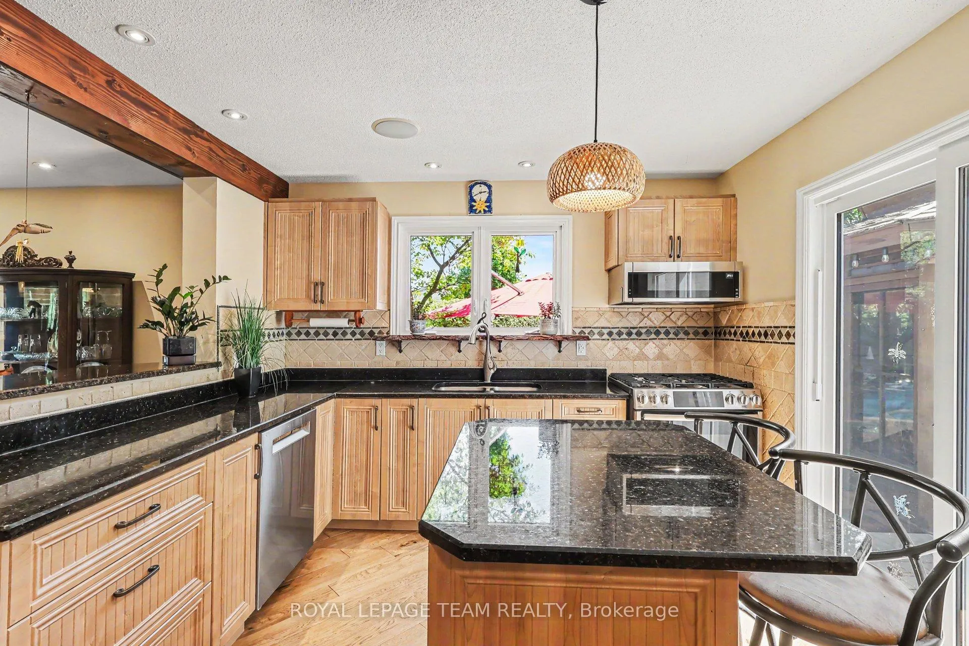 Photo 13 of 70 Condor Drive, Ottawa, Hunt Club/Western Community — HOMEH